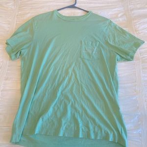 Vineyard Vines tee